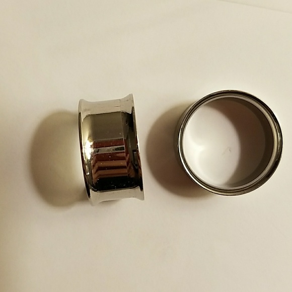 3/4" (19mm) plugs and tunnels - Picture 4 of 4